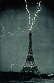 Eiffel Tower Lightning Strike Picture on Lightning Bolts By Eiffel Tower Jpg