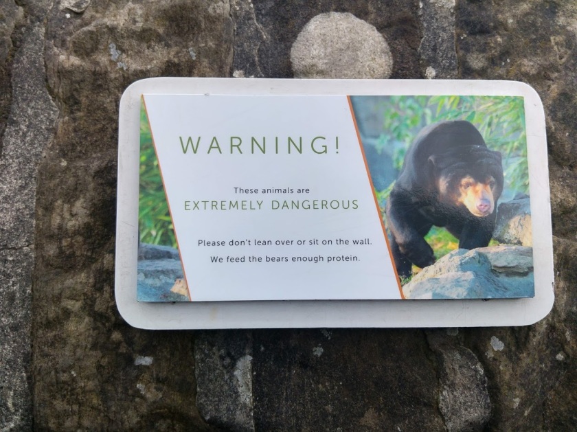 Sign on bear enclosure at Edinburgh Zoo saying 